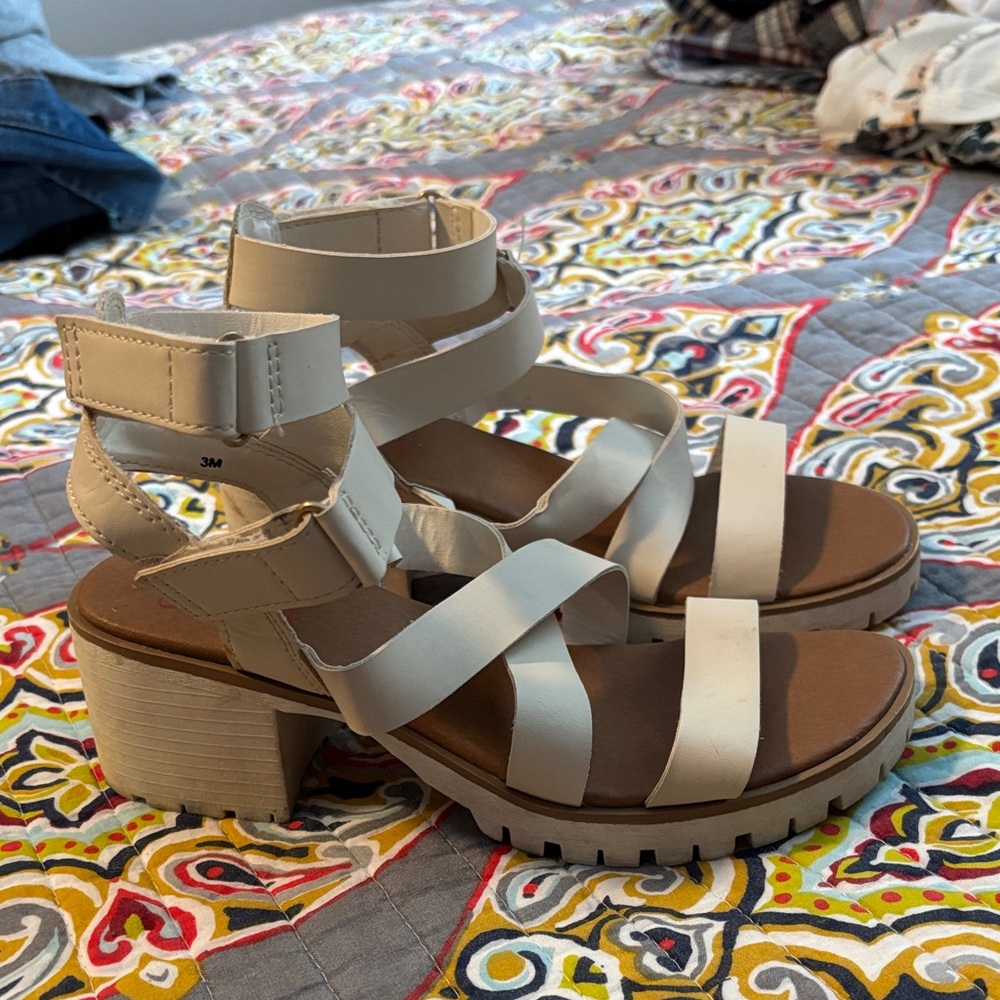 Jellypop Cream Strappy Sandals
